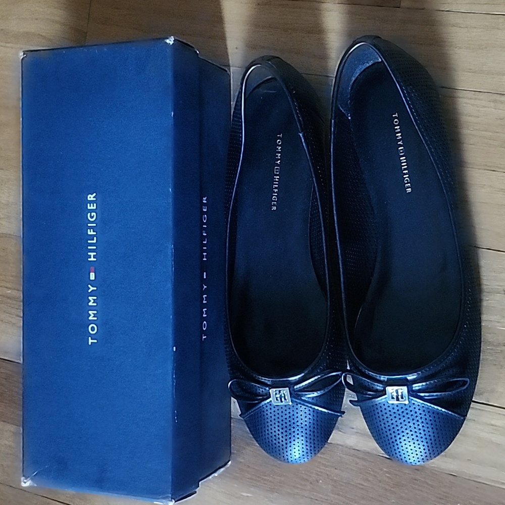 Tommy Hilfiger Flats Size 10M
